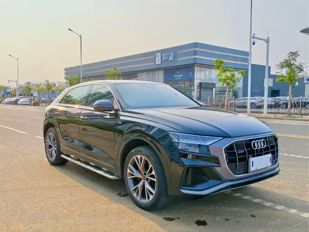 Audi Q8 2023