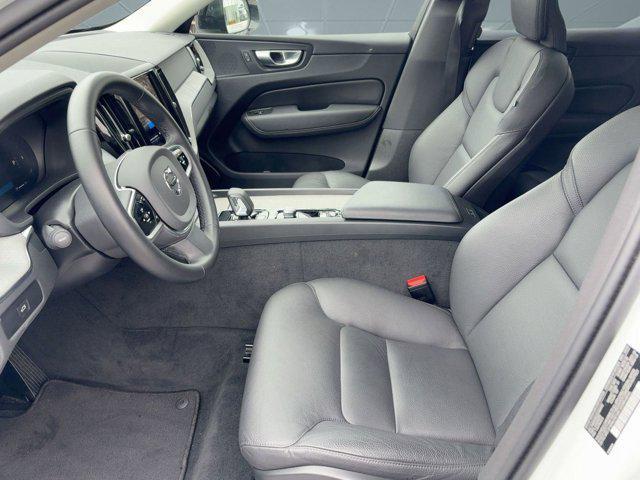Volvo XC60 2025