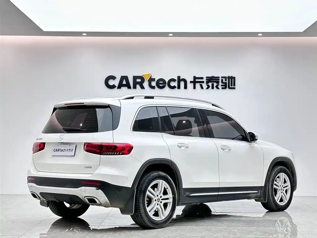 Mercedes-Benz GLB 2023