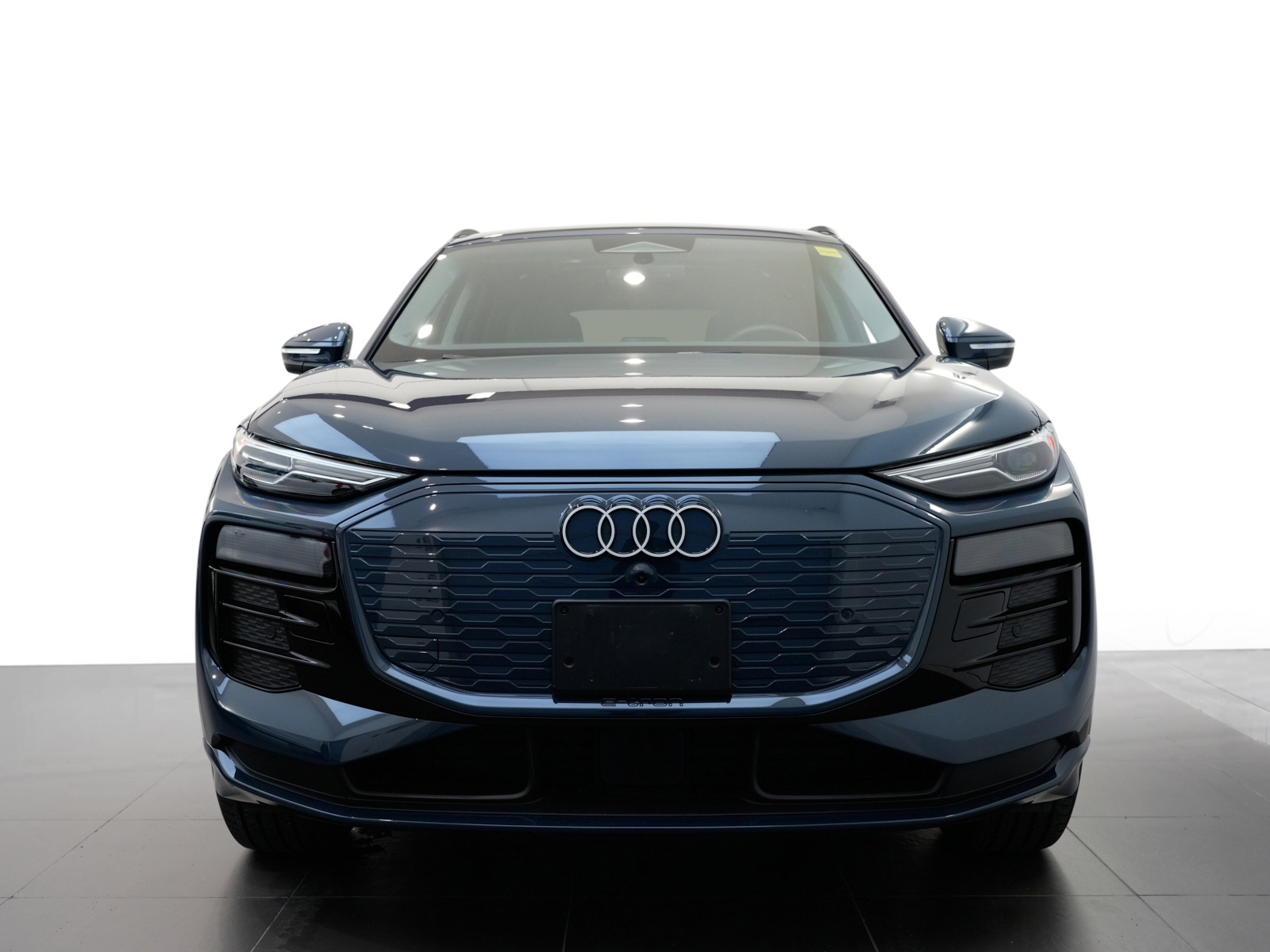 Audi Q6 e-tron 2025