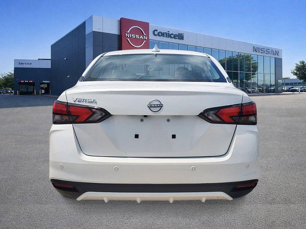 Nissan Versa 2025