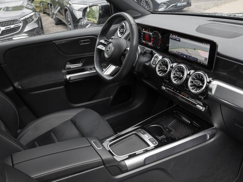 Mercedes-Benz GLB 250 2026
