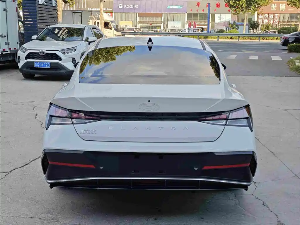 Hyundai Elantra 2026
