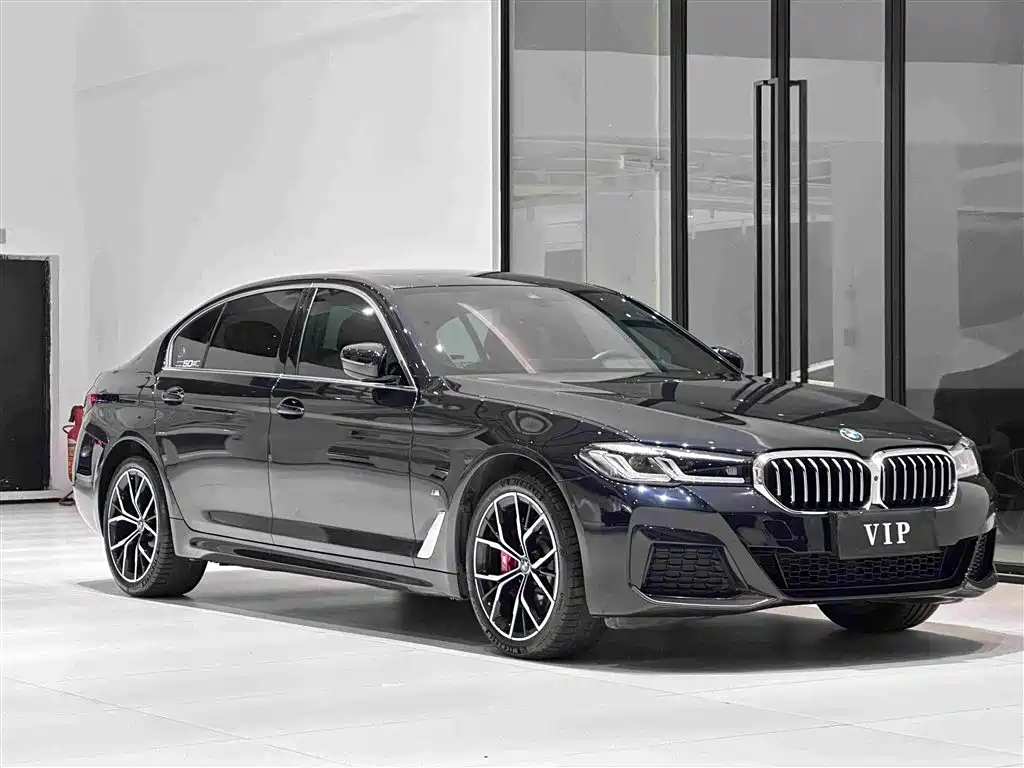 BMW 5 серии 2023