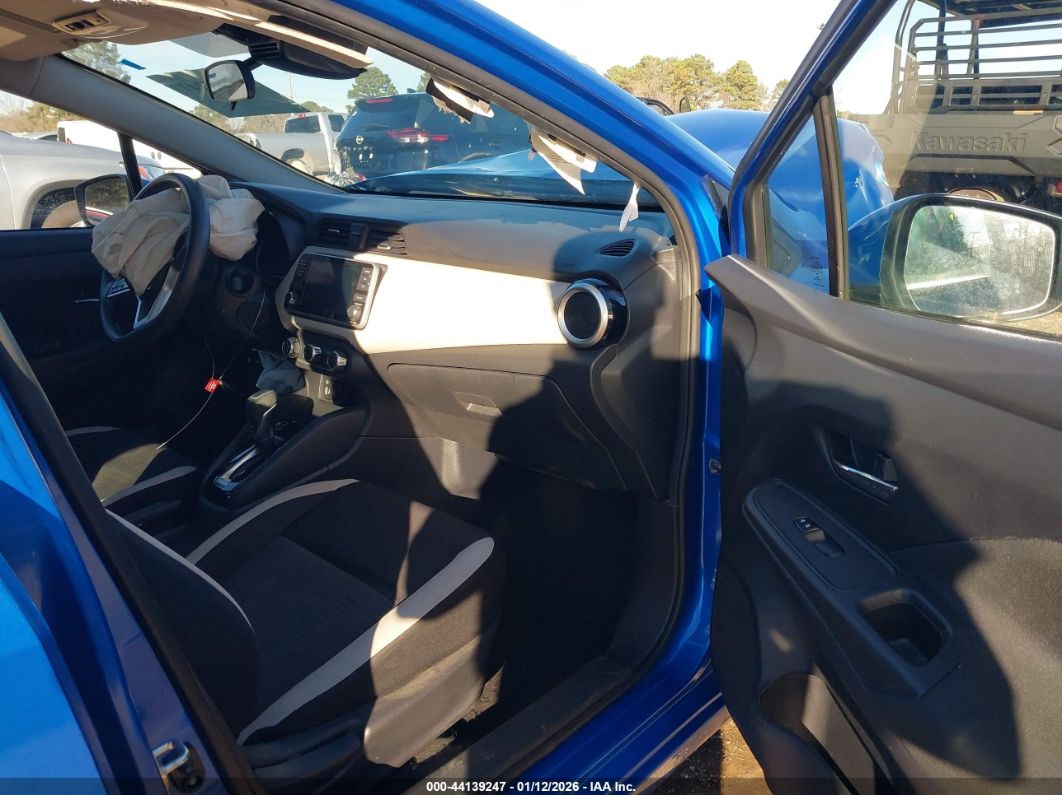 Nissan Versa 2021