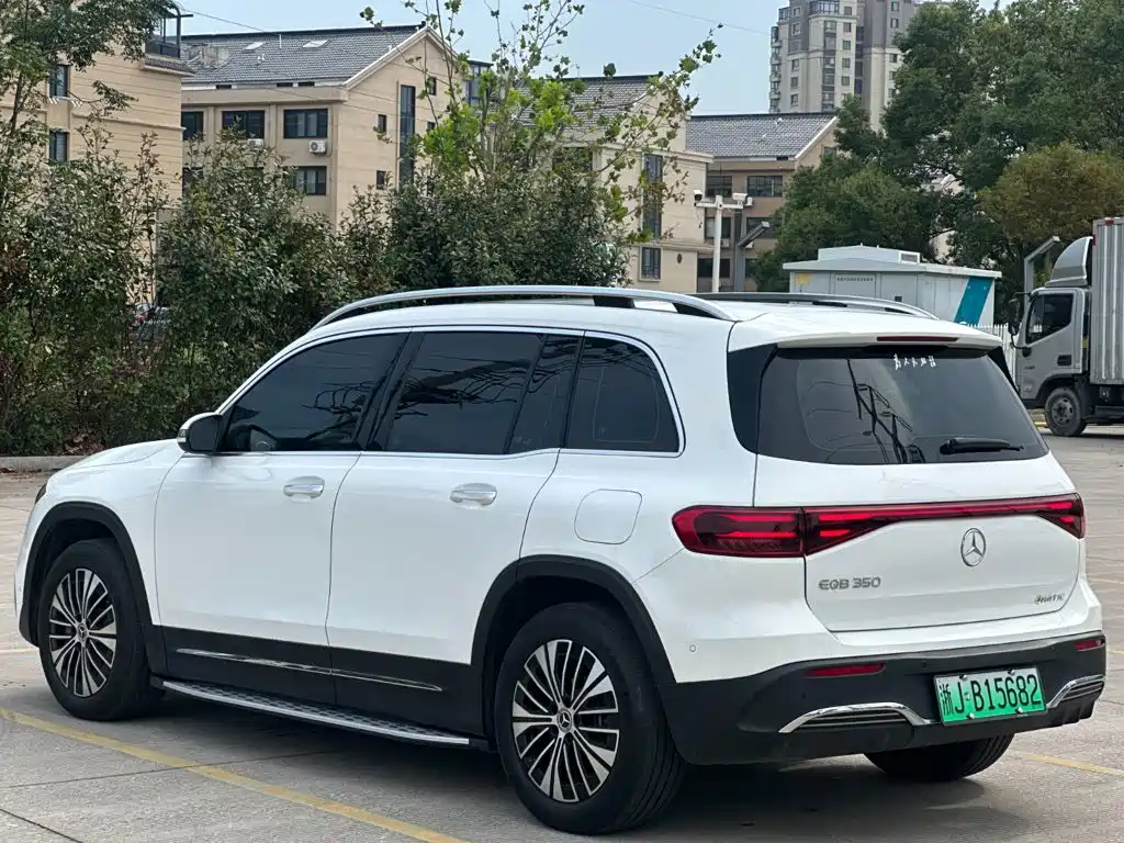 Mercedes-Benz EQB 2026