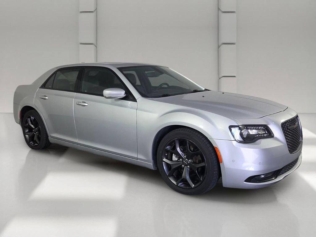 Chrysler 300 2023