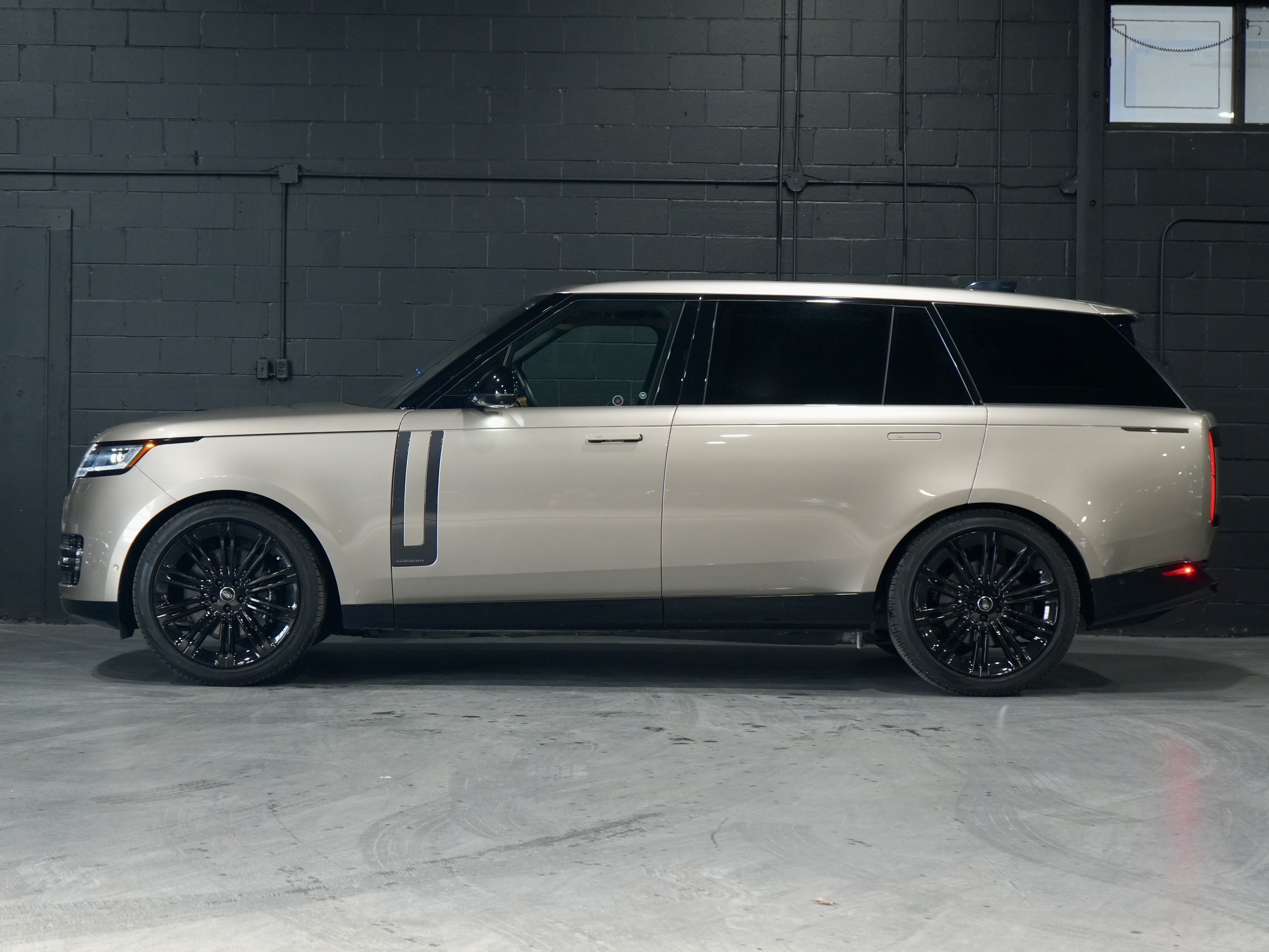 Land Rover Range Rover 2023
