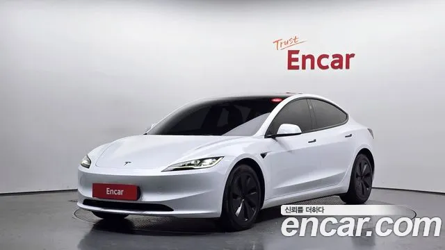 Tesla Model 3 2024