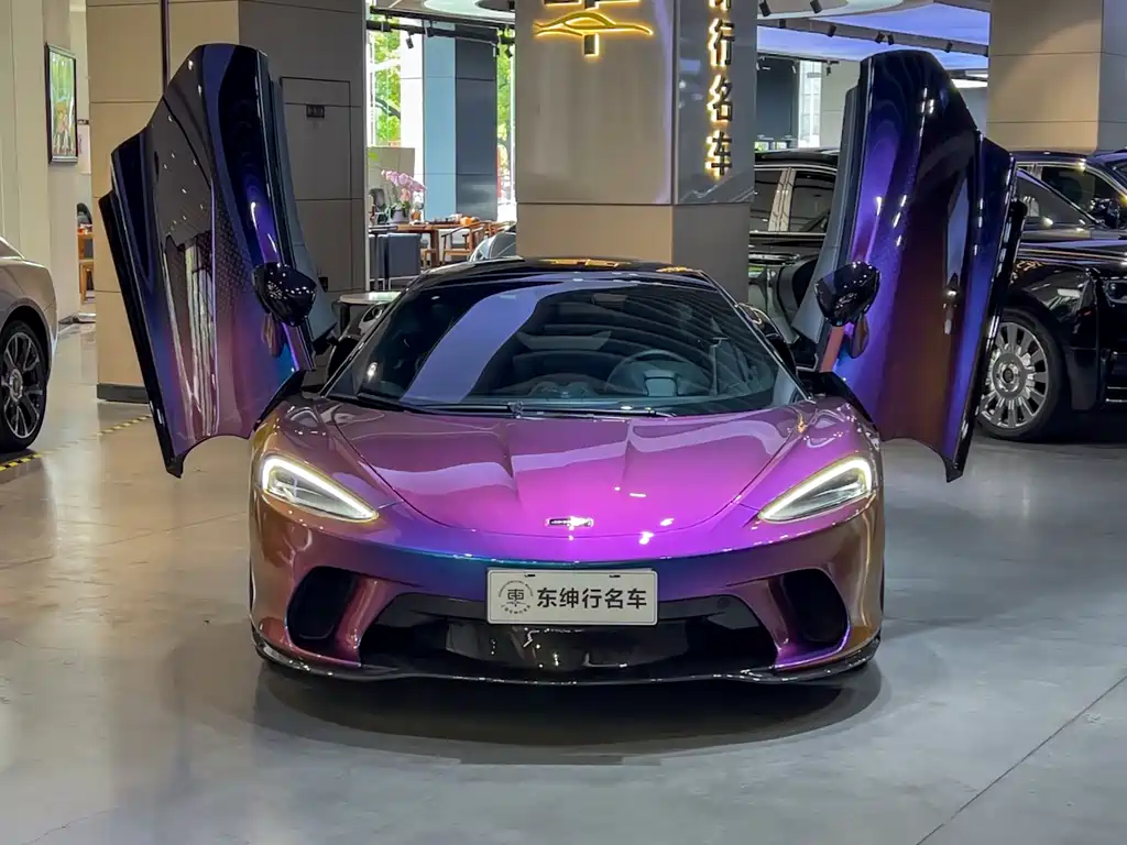 McLaren GT 2023
