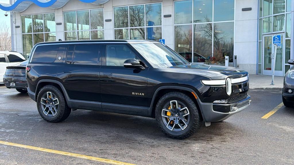 Rivian R1S 2022