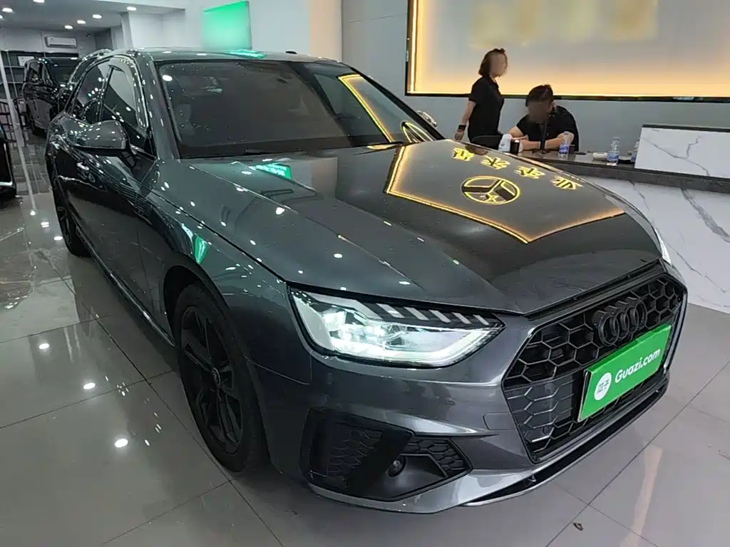 Audi A4 2023