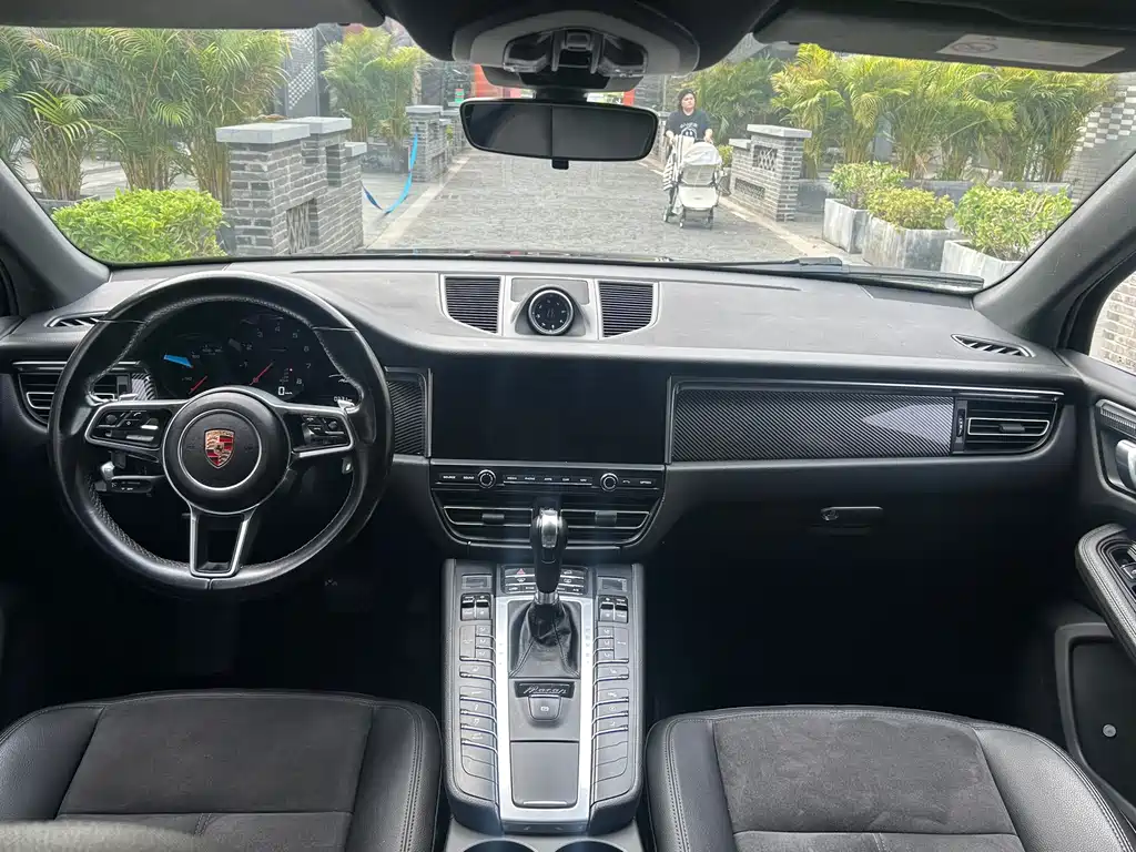 Porsche Macan 2020