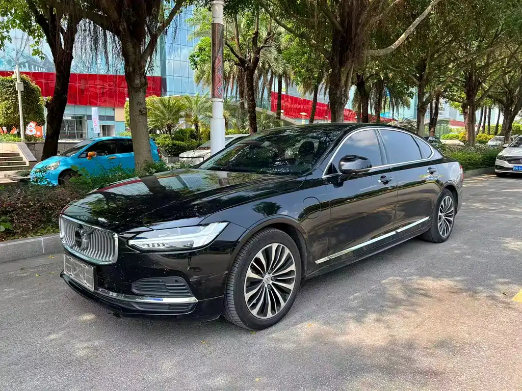 Volvo S90 2023