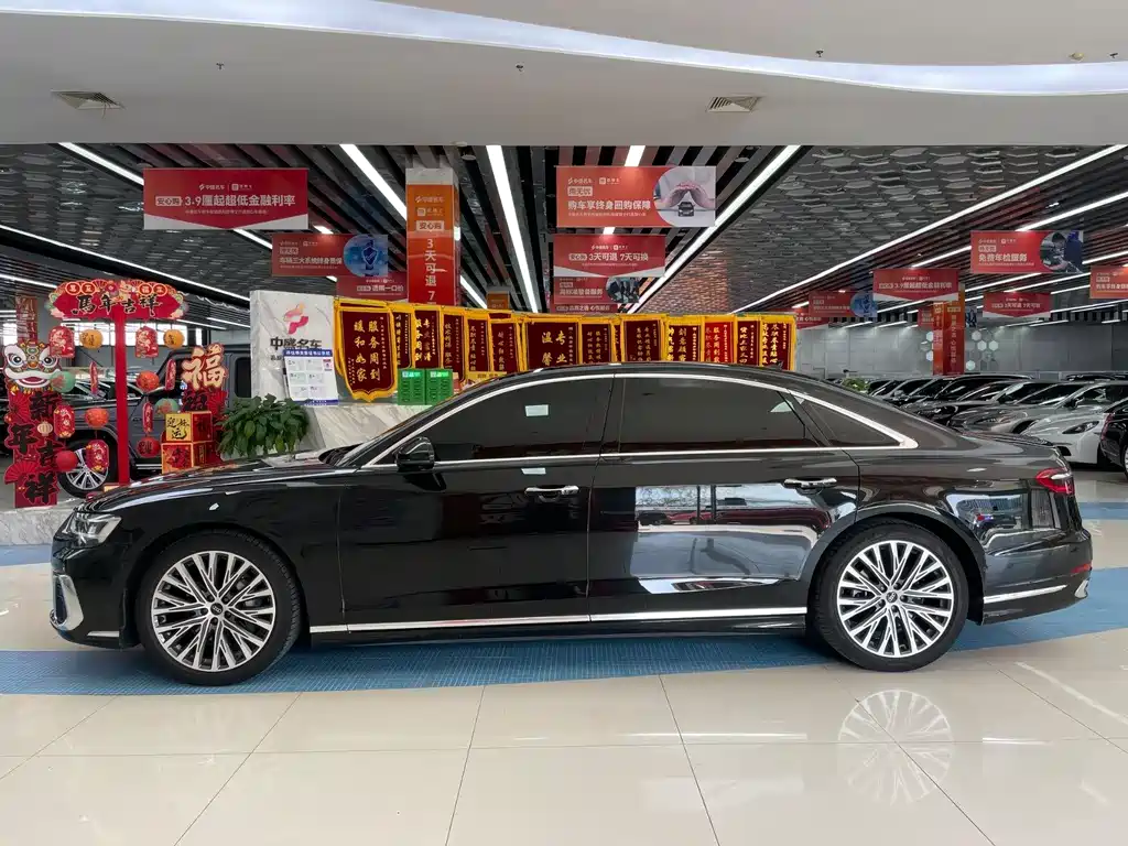 Audi A8 2023