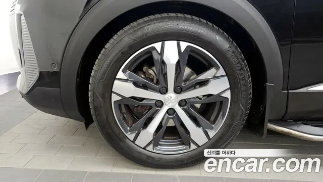 Peugeot 5008 2022
