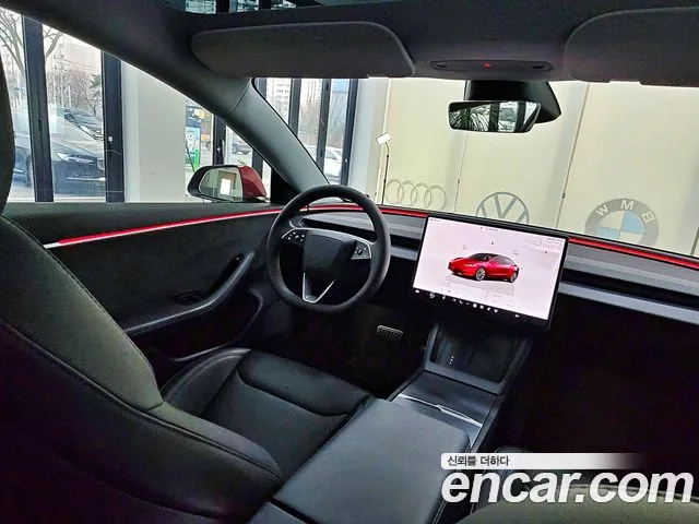 Tesla Model 3 2024