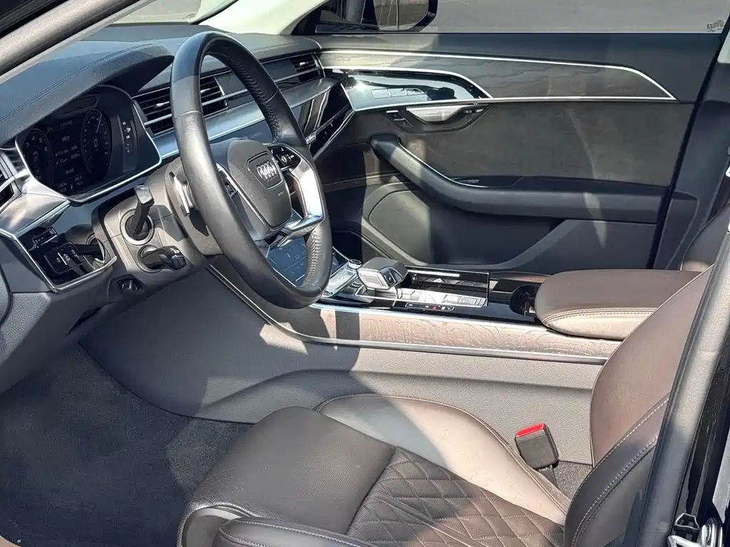 Audi A8 2021