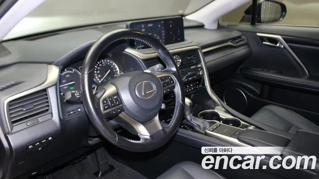 Lexus RX 2021