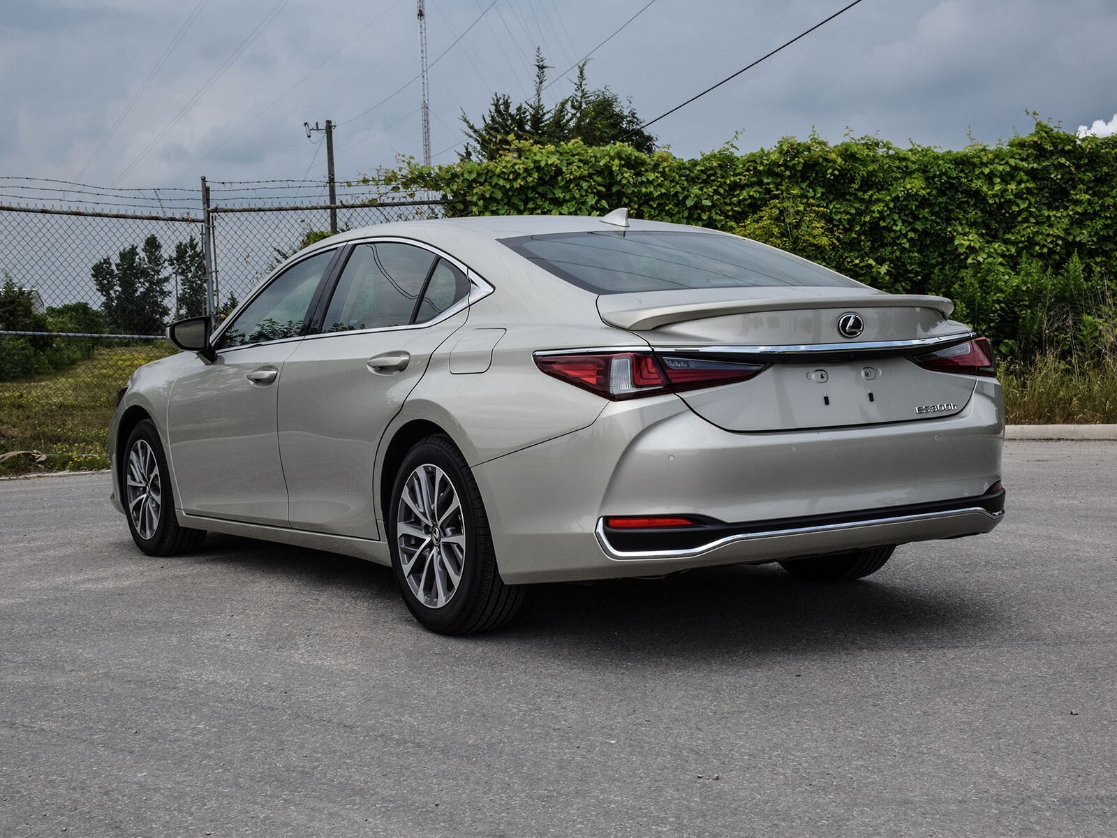 Lexus ES 2025