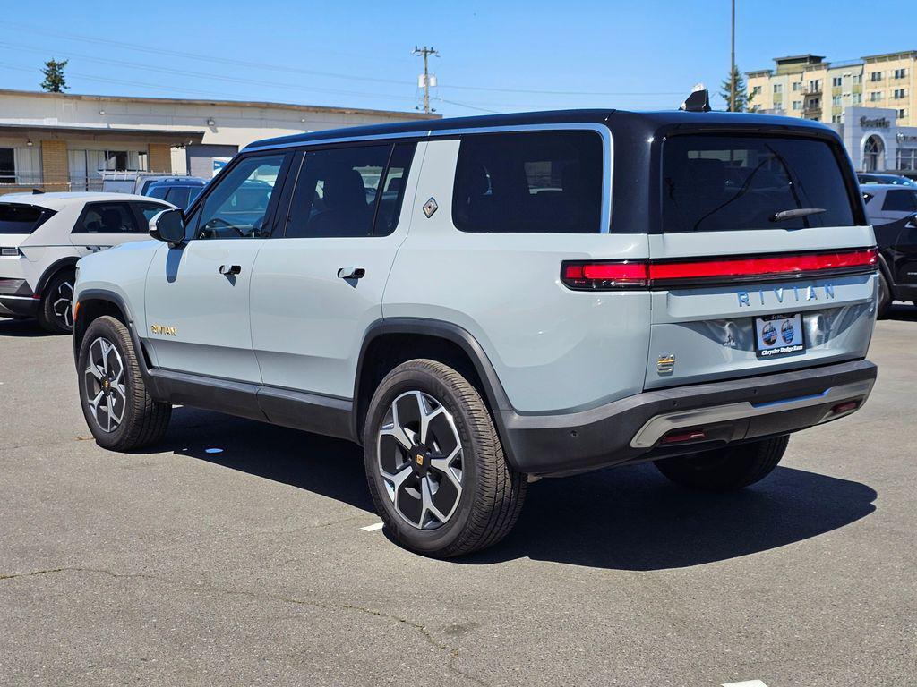 Rivian R1S 2023