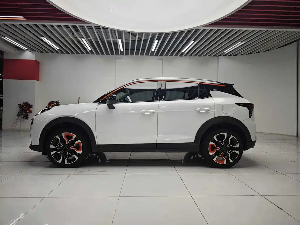 Lynk & Co 06 2021