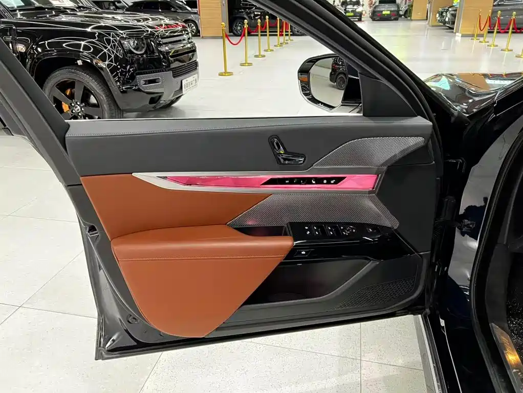 BMW i7 2024