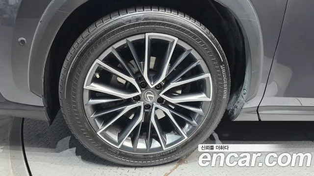 Lexus NX 2023