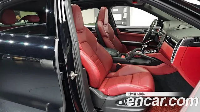Porsche Cayenne 2021
