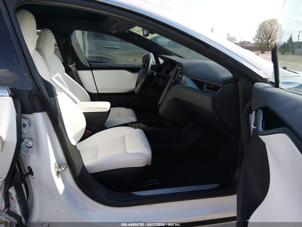 Tesla Model S 2021