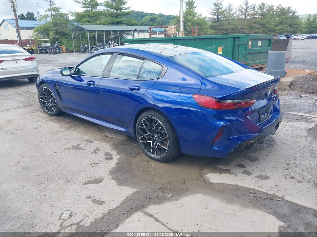 BMW M8 2023