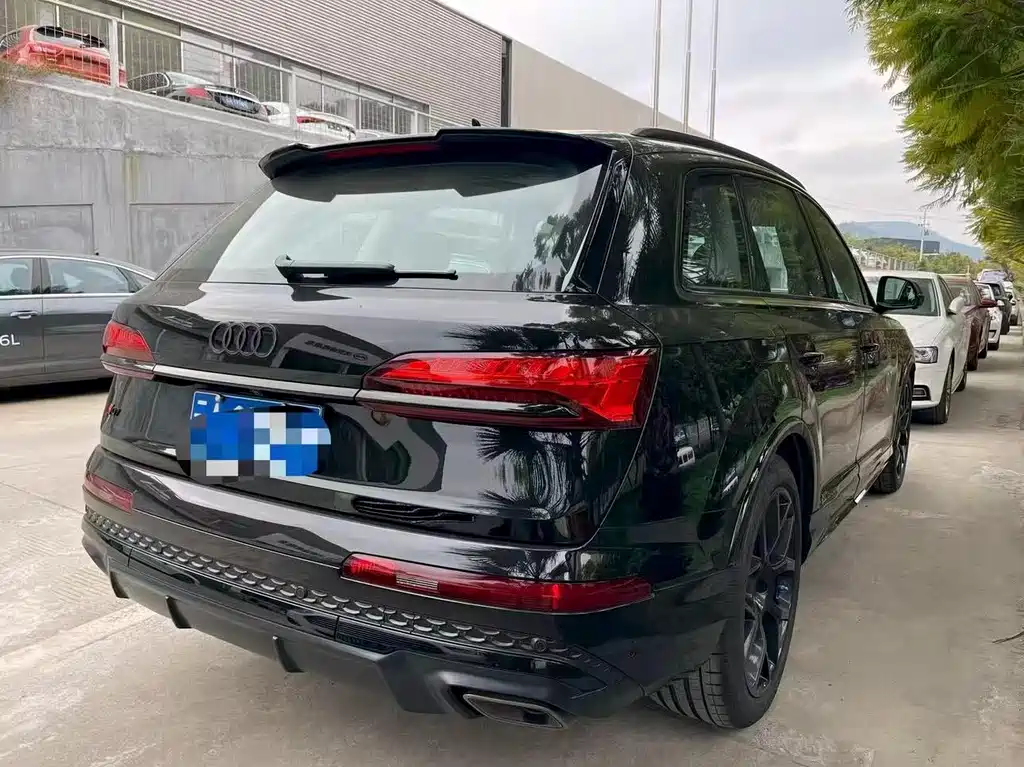 Audi Q7 2024