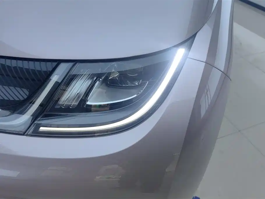 BYD Dolphin 2023