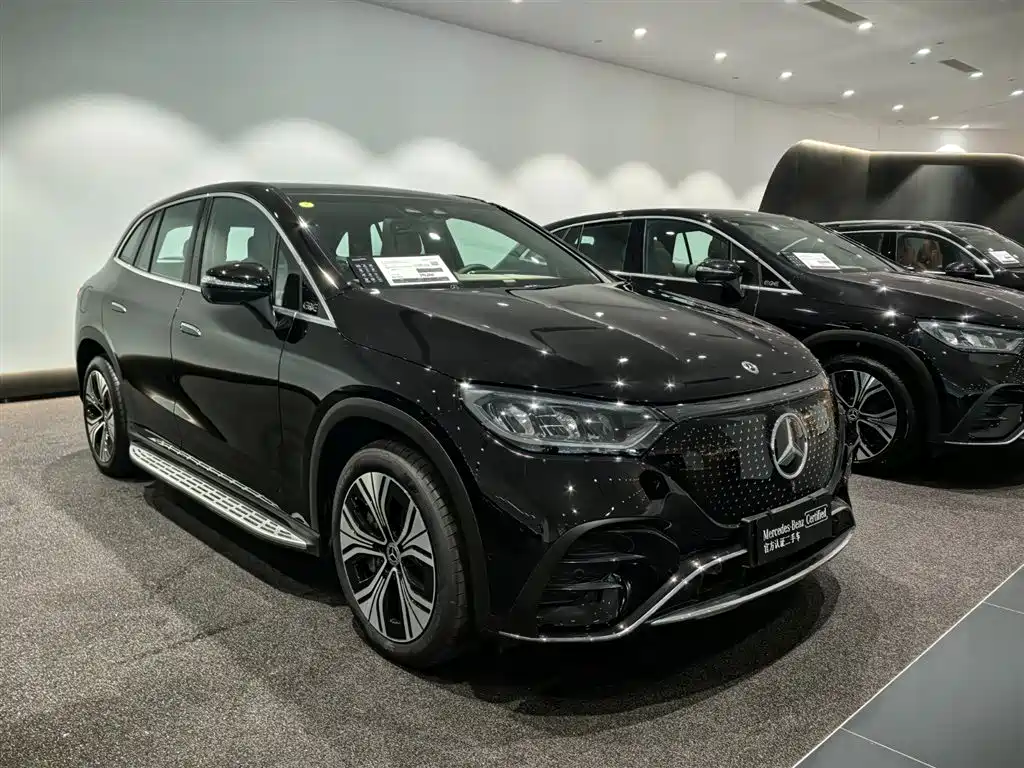 Mercedes-Benz EQE SUV 2025