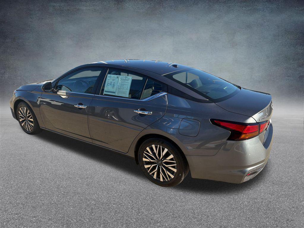 Nissan Altima 2025