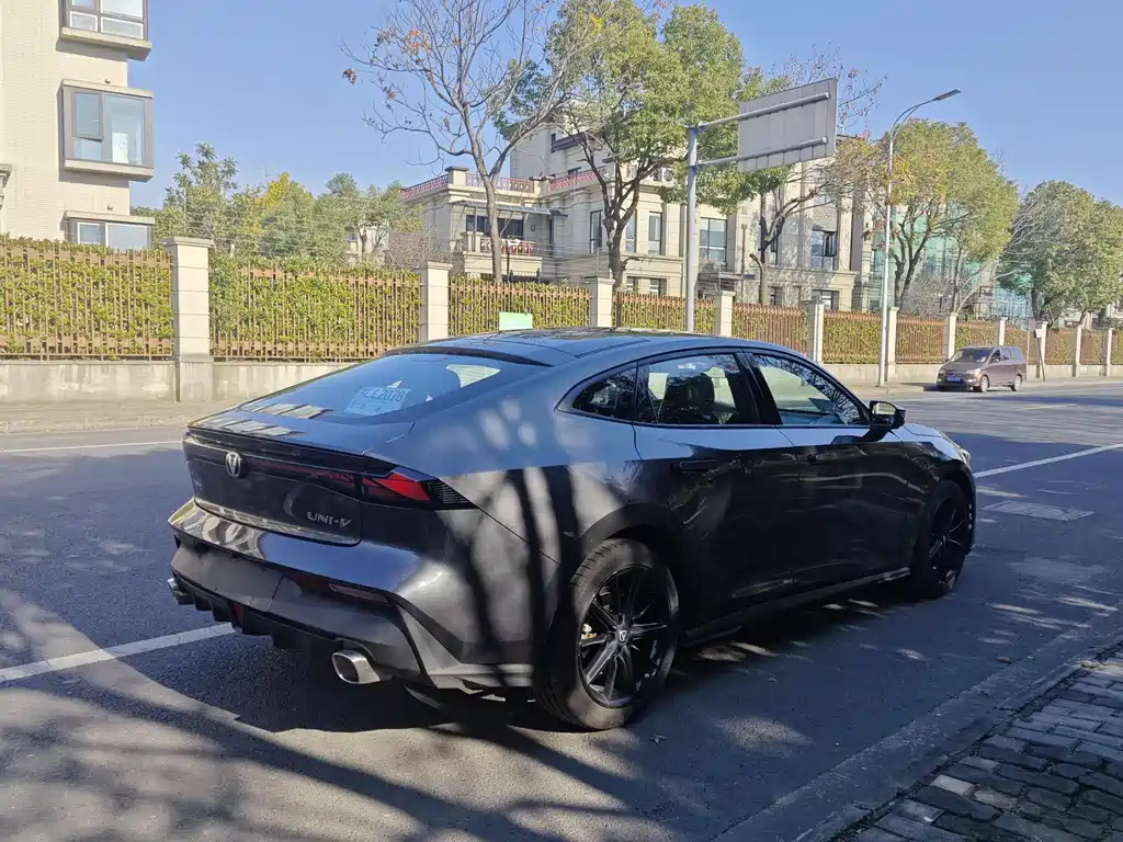 Changan UNI-V 2021