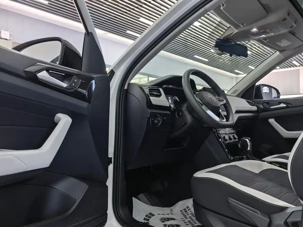 Volkswagen Tharu 2025