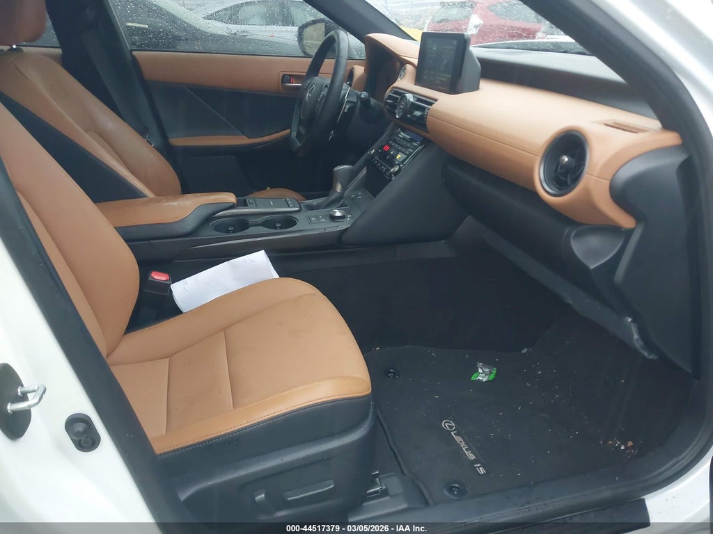 Lexus IS 300 2024