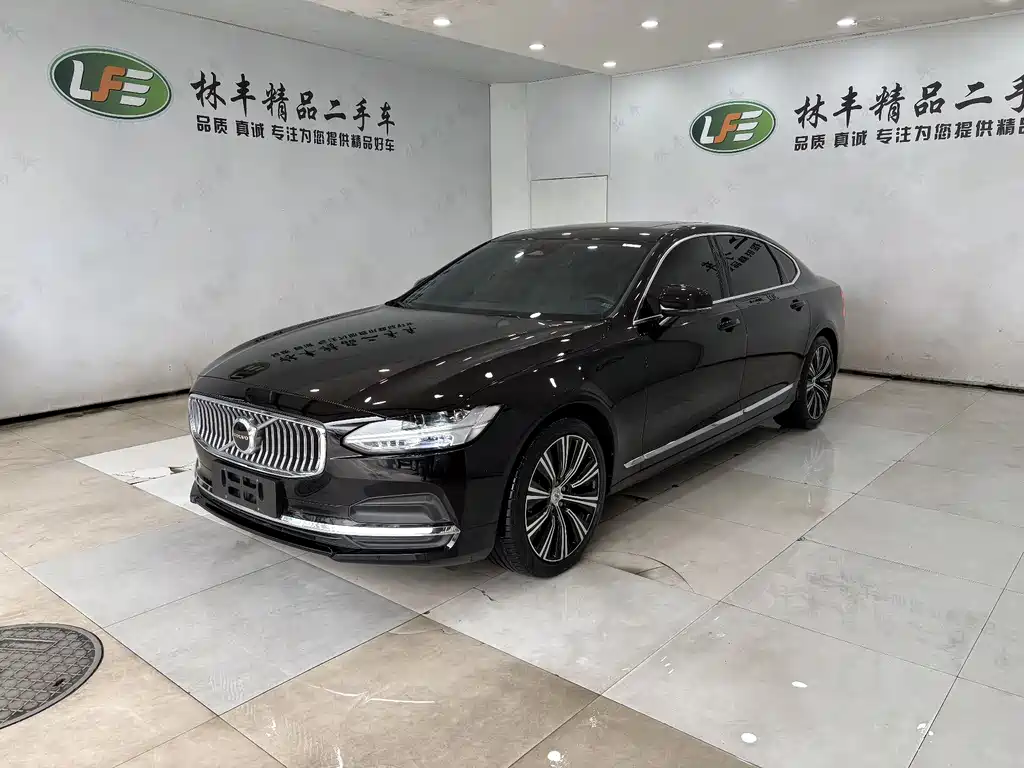Volvo S90 2024