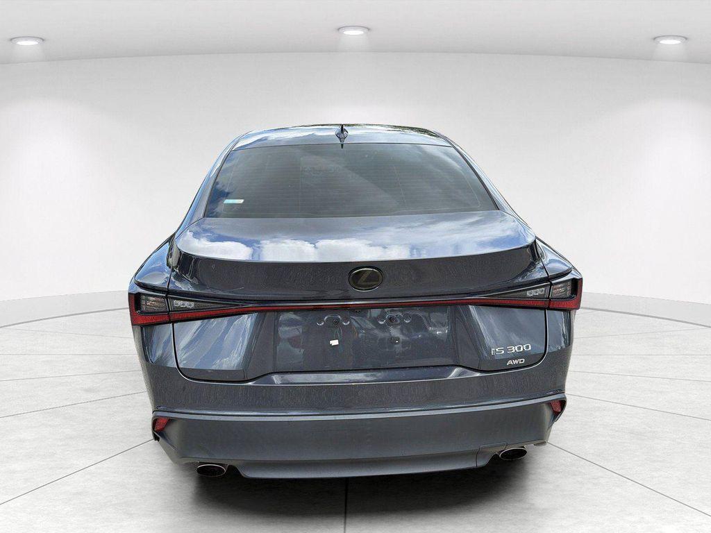 Lexus IS 300 2021