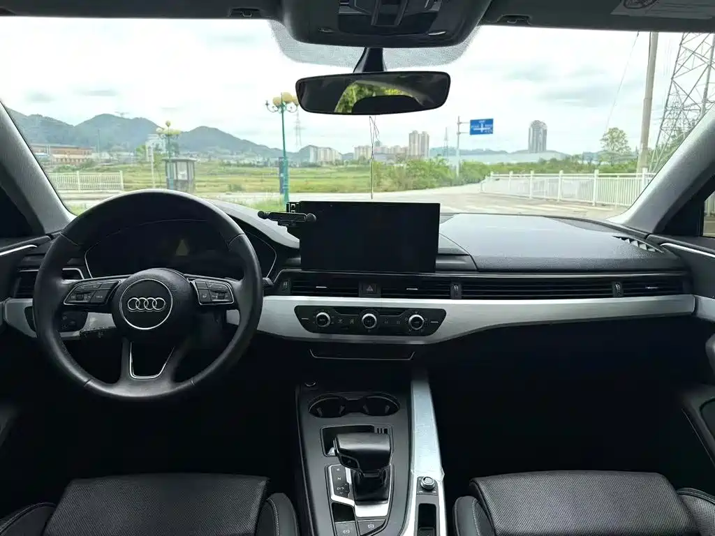 Audi A4 2021