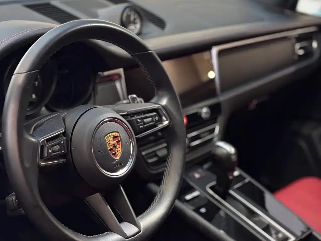 Porsche Macan 2024