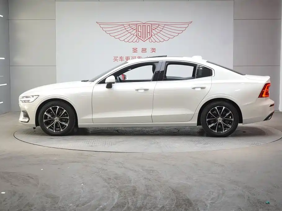 Volvo S60 2021