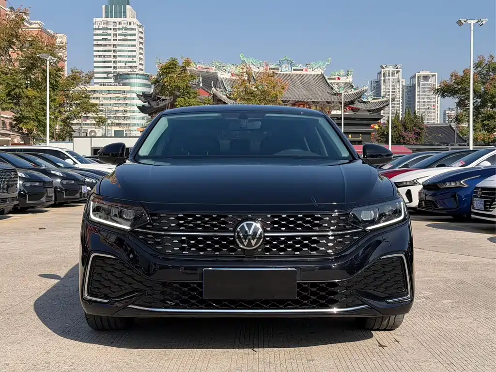 Volkswagen Passat 2023