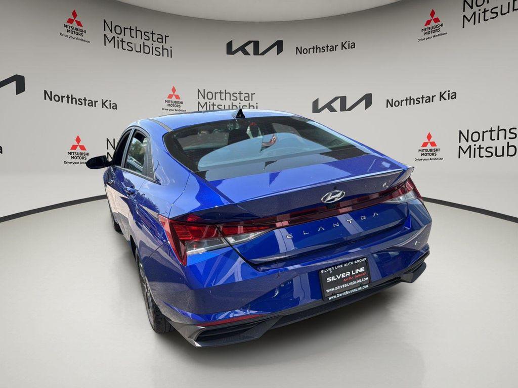 Hyundai Elantra 2023