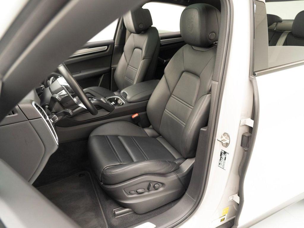 Porsche Cayenne 2022
