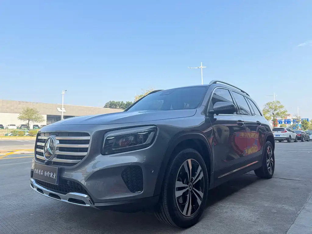 Mercedes-Benz GLB 2024