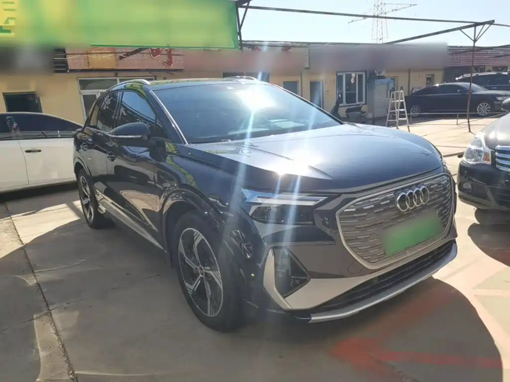 Audi Q4 e-tron 2024