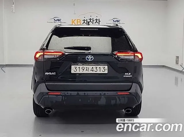 Toyota RAV4 2021