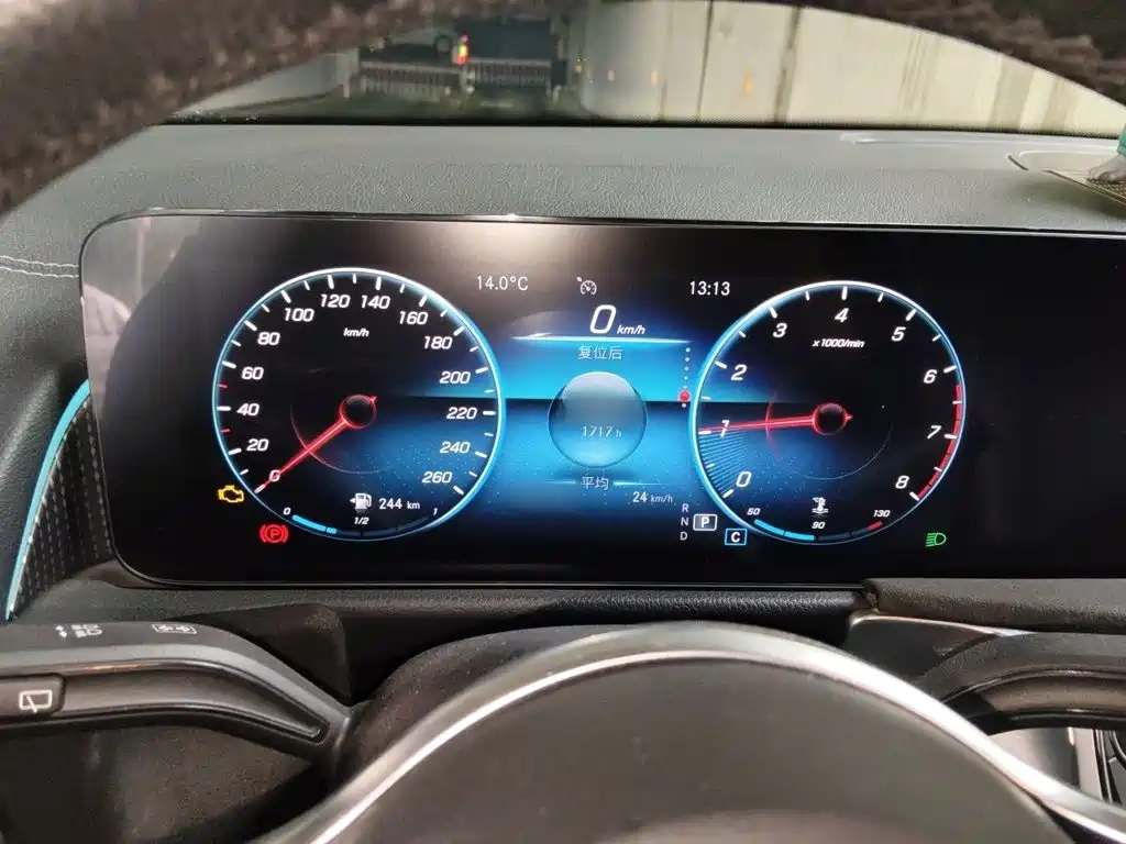 Mercedes-Benz GLB 2021